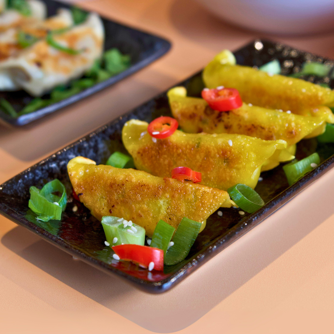 Chicken & Truffle Gyoza x 4