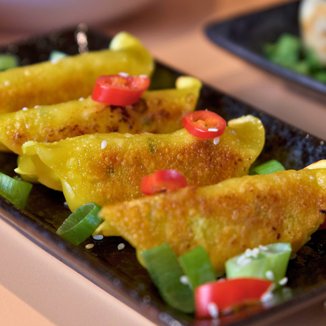 Chicken & Truffle Gyoza x 4